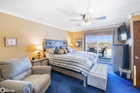 11 Knollwood Court Mason City IA 50401
