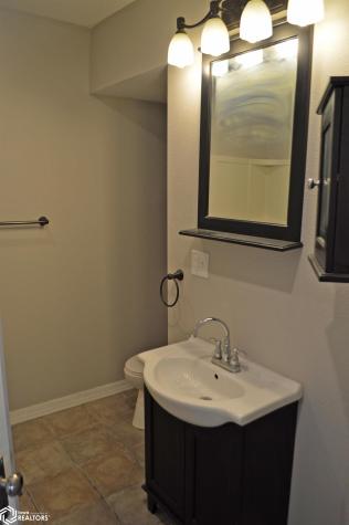 308 12th Street NW Mason City IA 50401