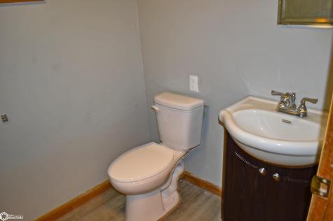 308 12th Street NW Mason City IA 50401