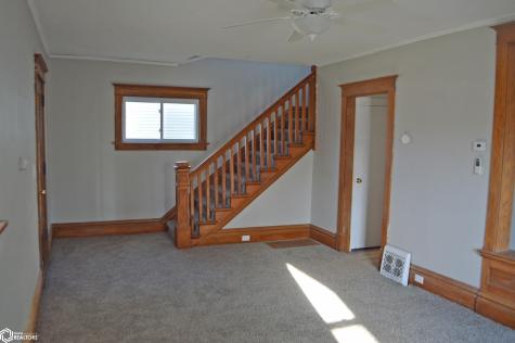 308 12th Street NW Mason City IA 50401