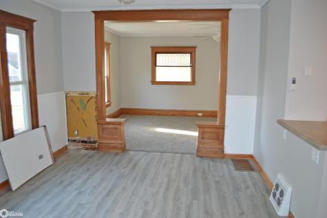 308 12th Street NW Mason City IA 50401