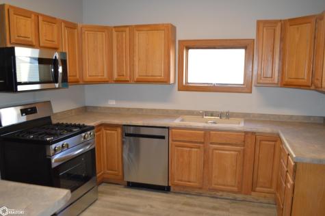 308 12th Street NW Mason City IA 50401