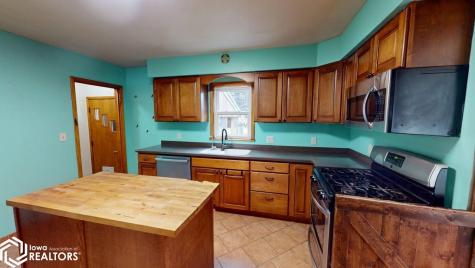 806 Forest Drive Forest City IA 50436