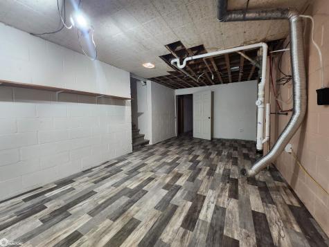 806 Forest Drive Forest City IA 50436