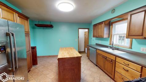 806 Forest Drive Forest City IA 50436