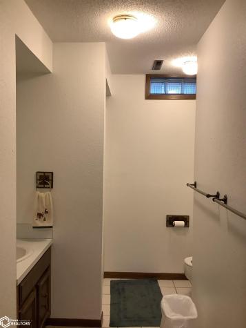 1620 Quail Avenue Hampton IA 50441