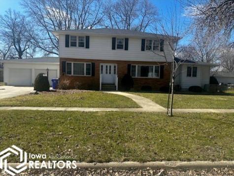 452 1st Avenue SW Britt IA 50423