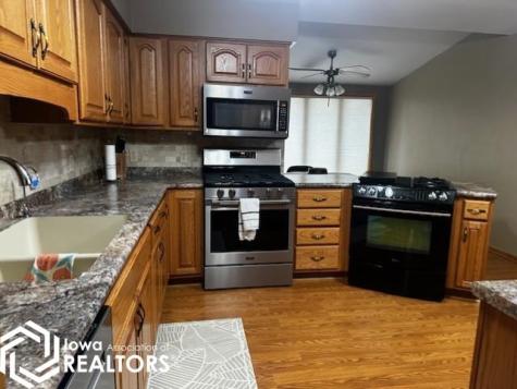 452 1st Avenue SW Britt IA 50423