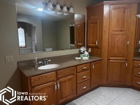 452 1st Avenue SW Britt IA 50423