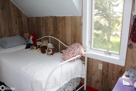 2215 200th Street Garner IA 50438