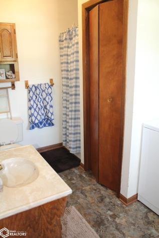 2215 200th Street Garner IA 50438