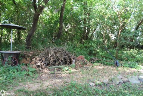 2215 200th Street Garner IA 50438