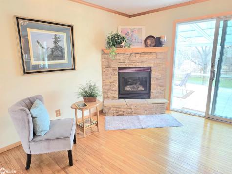 225 Jamestown Road Mason City IA 50401