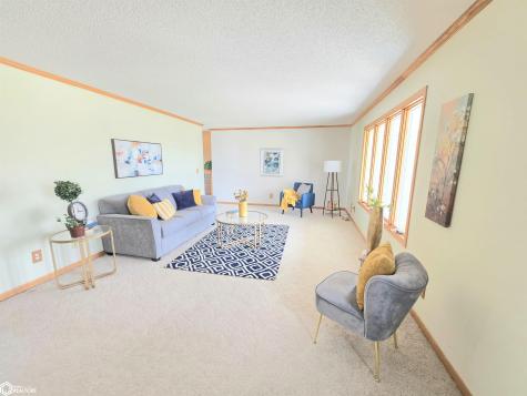 225 Jamestown Road Mason City IA 50401