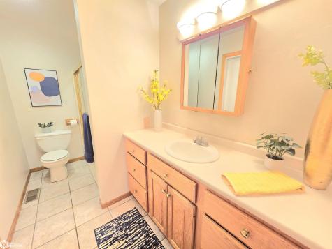 225 Jamestown Road Mason City IA 50401