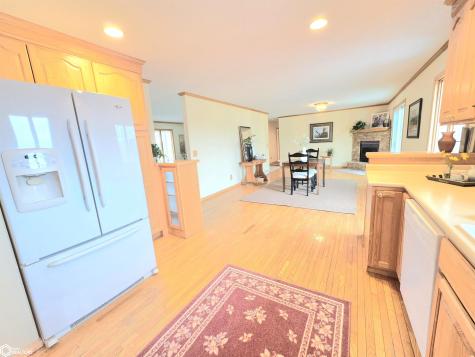 225 Jamestown Road Mason City IA 50401