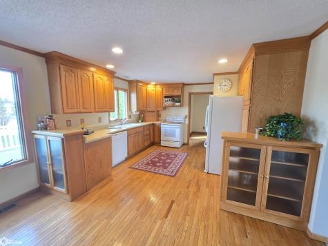 225 Jamestown Road Mason City IA 50401