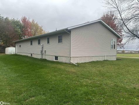 516 3rd Street SW Belmond IA 50421