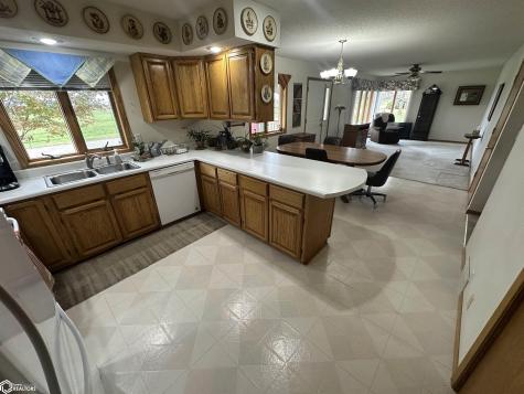 516 3rd Street SW Belmond IA 50421