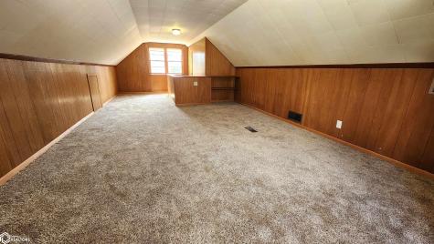 212 S Ohio Avenue Mason City IA 50401