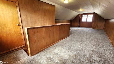 212 S Ohio Avenue Mason City IA 50401