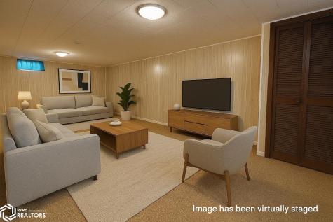 212 S Ohio Avenue Mason City IA 50401