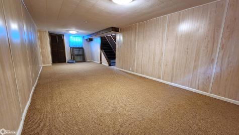 212 S Ohio Avenue Mason City IA 50401