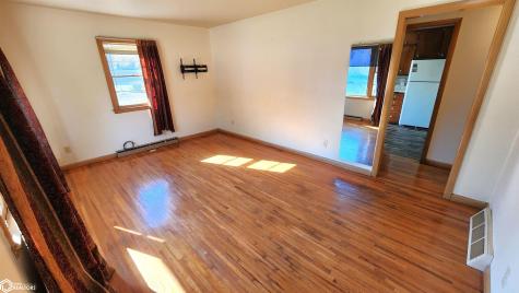 212 S Ohio Avenue Mason City IA 50401