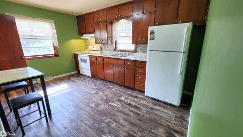 212 S Ohio Avenue Mason City IA 50401