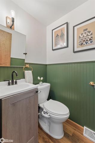 1773 Springview Drive Mason City IA 50401
