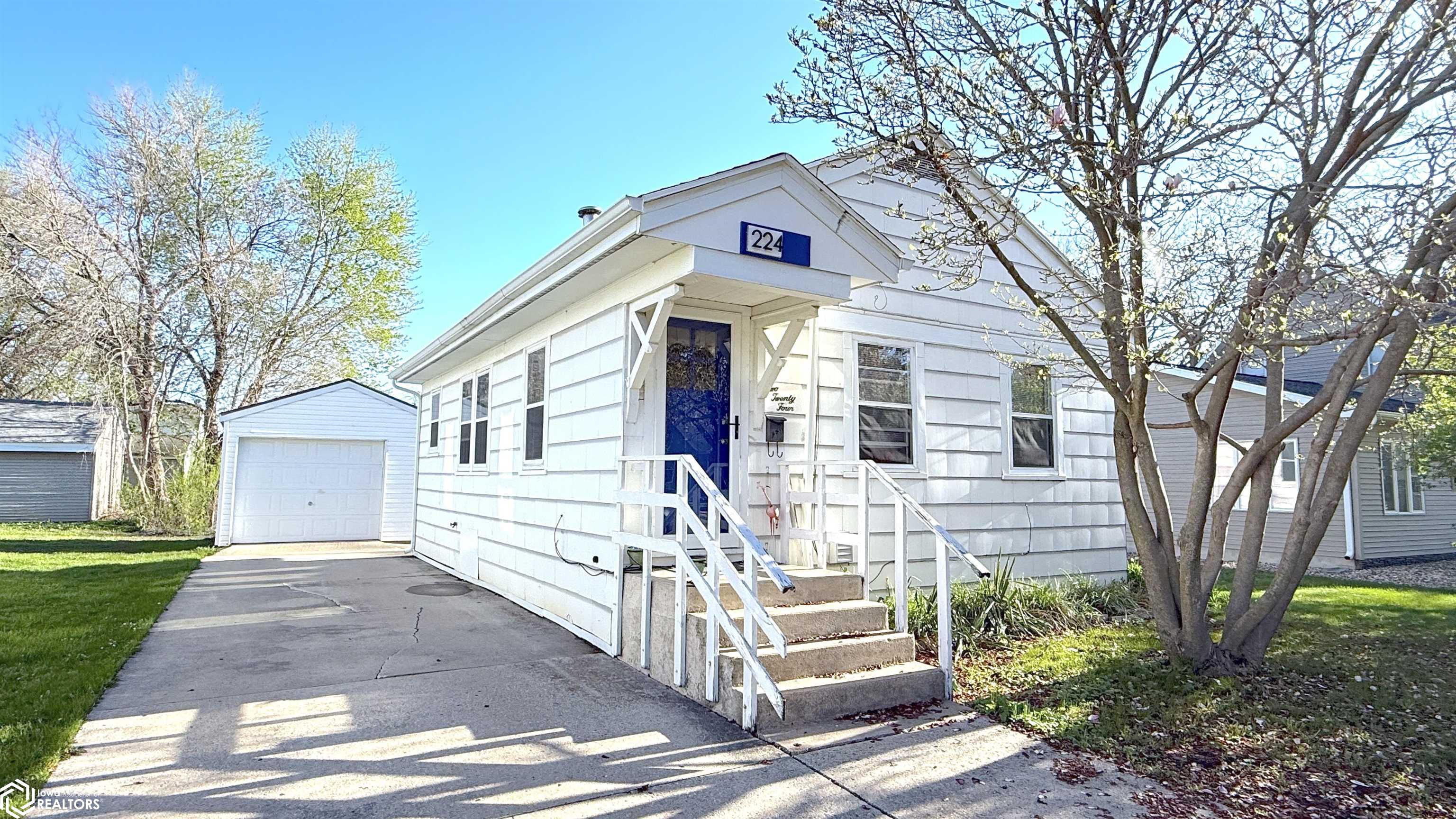 224 13th Street SE Mason City IA 50401