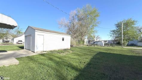 224 13th Street SE Mason City IA 50401