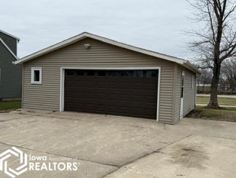 1317 E Commercial Street Algona IA 50511