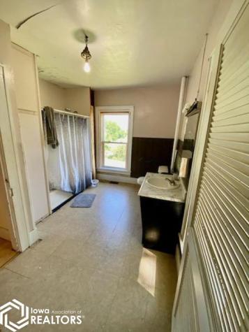 9213 160th Street Swaledale IA 50477