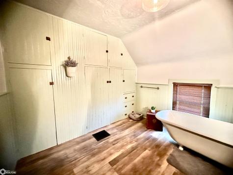 1301 S 1st Avenue Northwood IA 50459