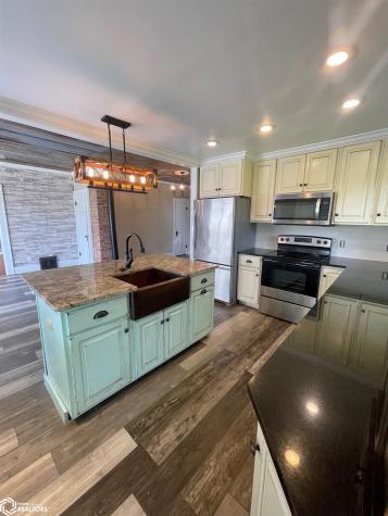 3805 480th Street Buffalo Center IA 50424