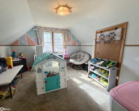 606 11th Street NE Mason City IA 50401