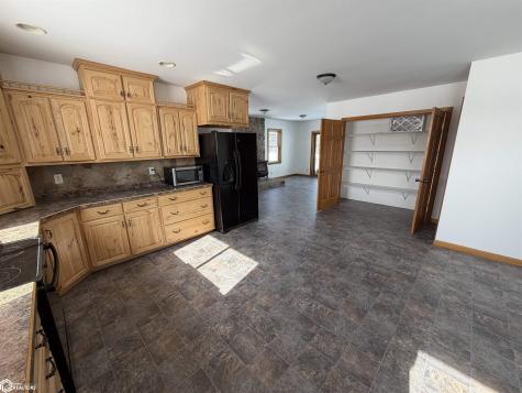 1443 Ivanhoe Avenue New Hampton IA 50659
