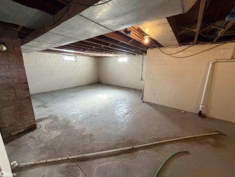 1443 Ivanhoe Avenue New Hampton IA 50659
