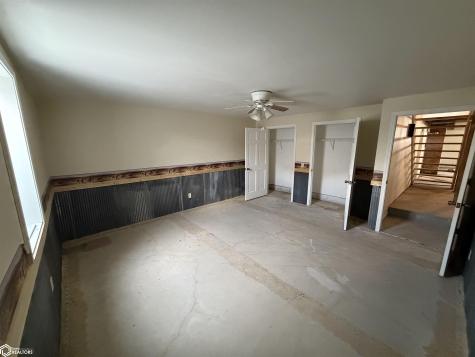 1443 Ivanhoe Avenue New Hampton IA 50659