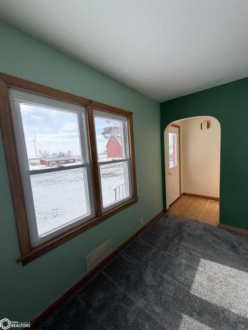 1443 Ivanhoe Avenue New Hampton IA 50659