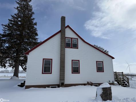 1443 Ivanhoe Avenue New Hampton IA 50659
