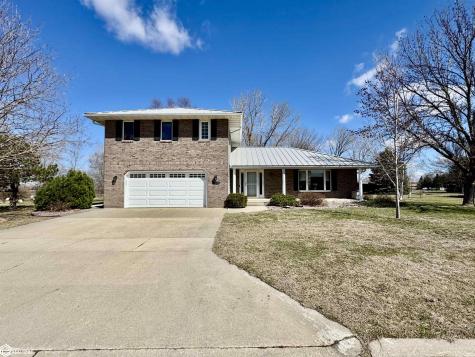 2302 16th Avenue N Clear Lake IA 50428