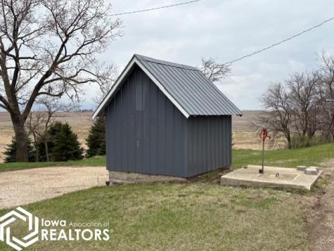 1972 Finch Avenue Thornton IA 50479
