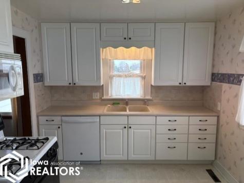 1972 Finch Avenue Thornton IA 50479