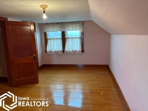 1972 Finch Avenue Thornton IA 50479