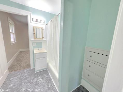 322 8th Street NW Mason City IA 50401