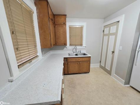 322 8th Street NW Mason City IA 50401