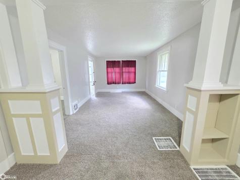 322 8th Street NW Mason City IA 50401