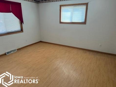 302 N Woodworth Street Algona IA 50511
